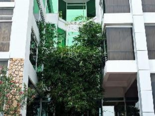 The Ritz Hotel at Garden Oases image 5