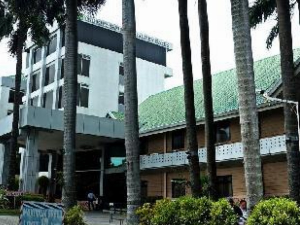 The Ritz Hotel at Garden Oases